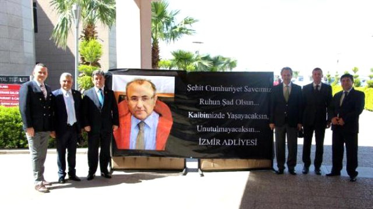 Savcı Kiraz İçin Adliyede Lokma Döküldü