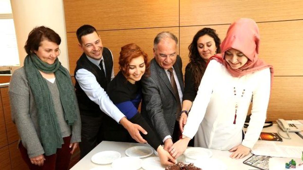 Selçuk Belediyesi\'nde Kudeb Kuruluşuna Pastalı Kutlama