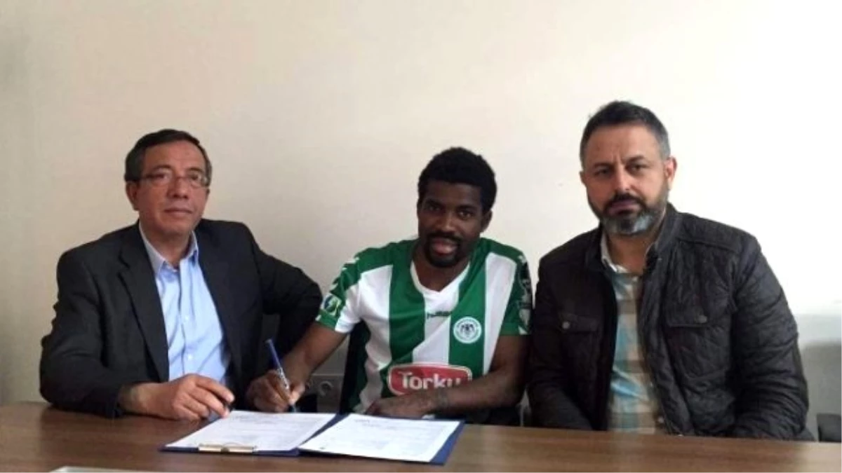 Torku Konyaspor, Kibong Mbamba\'nın Sözleşmesini Uzattı