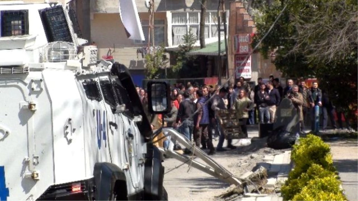 Tunceli\'de Öldürülen Terörist Toprağa Verildi