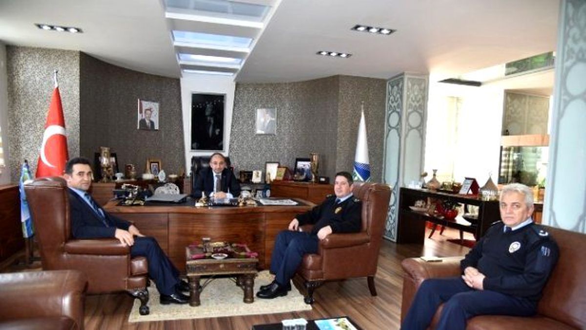 Üzülmez\'in Makamı Boş Kalmıyor