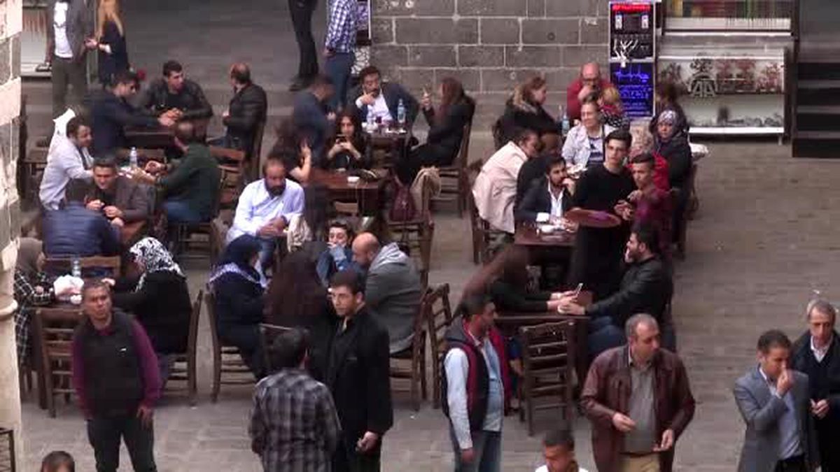 Başbakan Davutoğlu'nun Sur'a Ziyareti