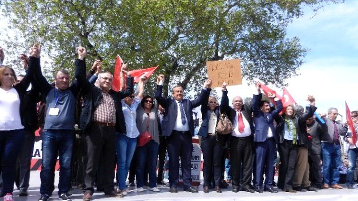 Dikili Halkından "Mülteci Kampı İstemiyoruz" Mitingi