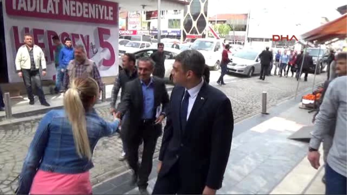 Umut Oran\'dan Sokak Ortasında Dövülen CHP\'li Başkan Tozan\'a Ziyaret