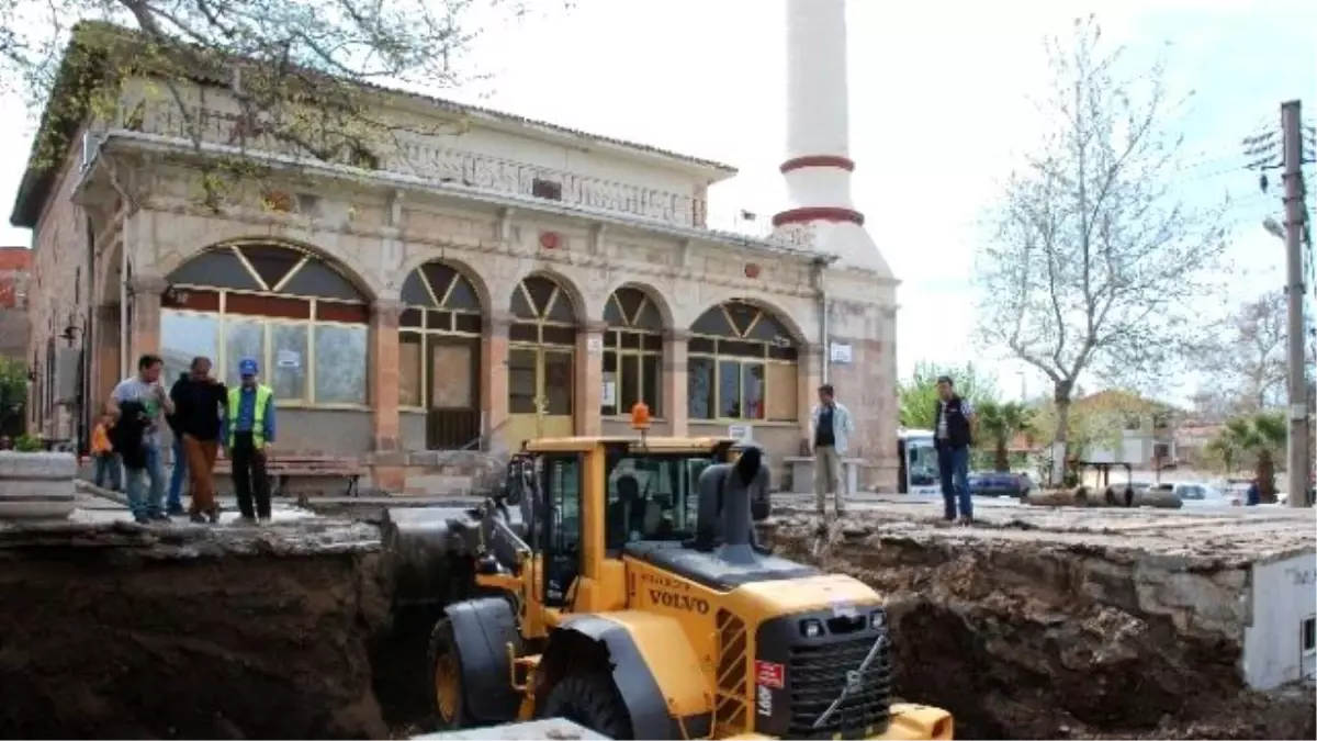 Merkez Çarşı Cami Çevre Düzenlemesi Başlatıldı