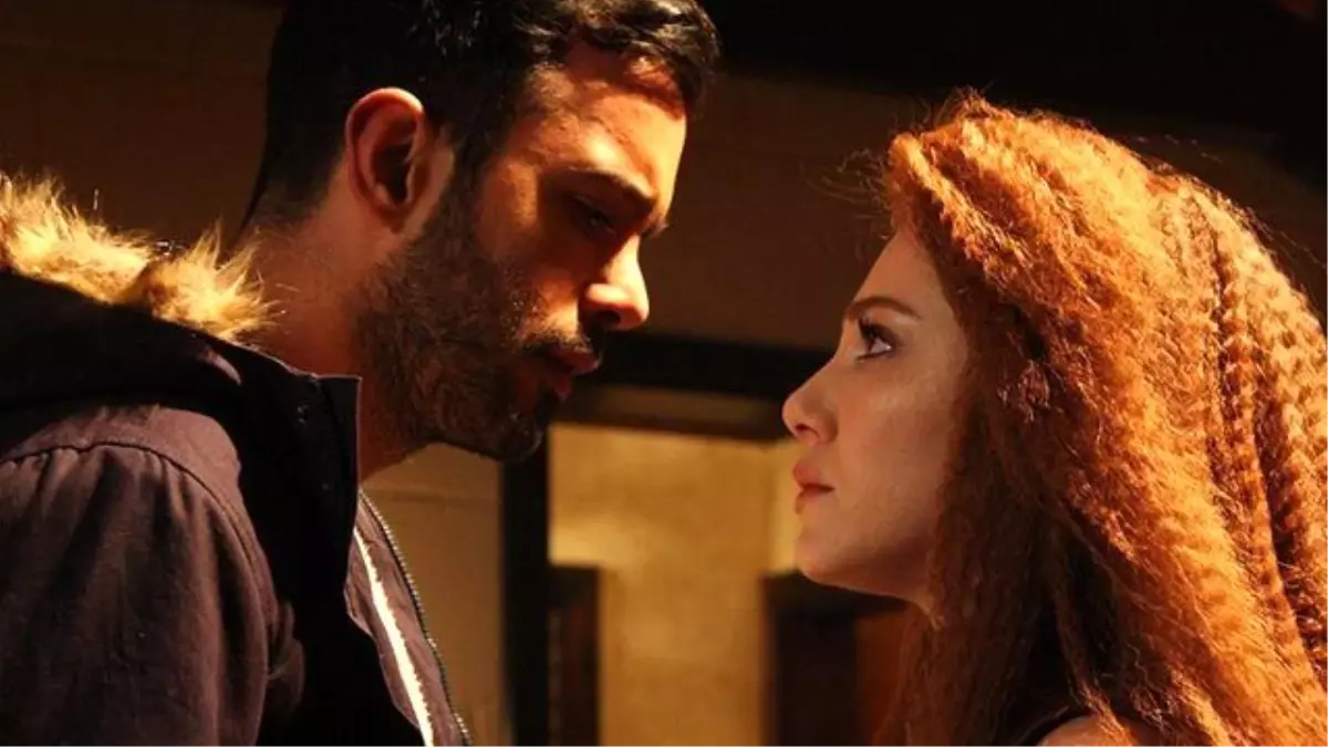 Ömer ve Defne\'nin Öpüşme Sahnesi Ekrana Kilitledi