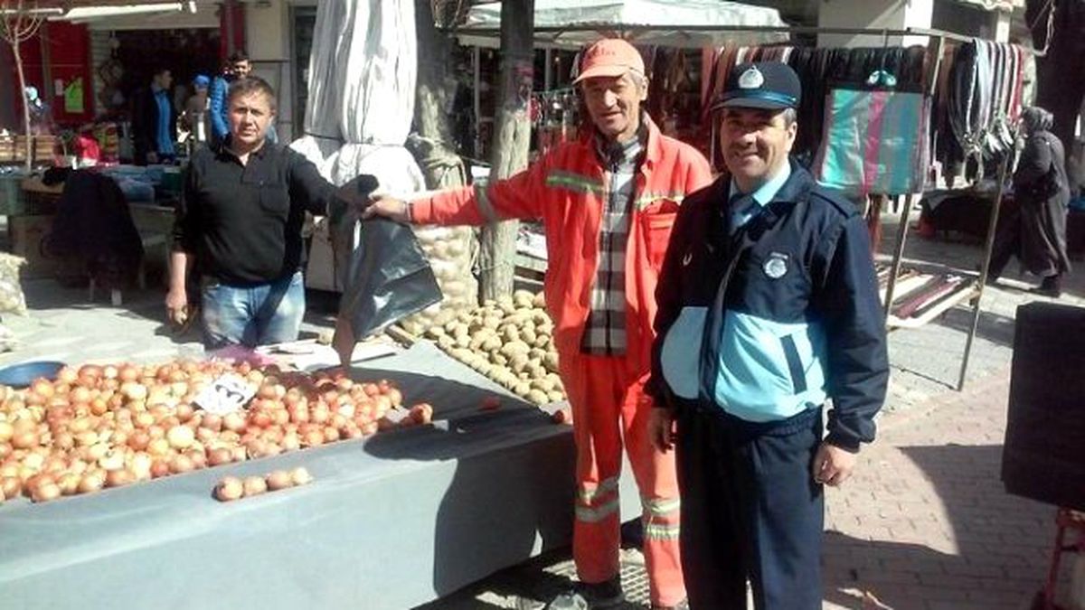 Pazarcılara Çöp Poşeti