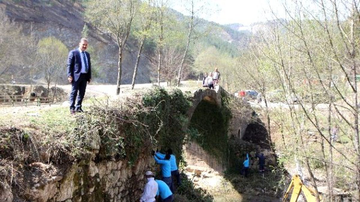 Tarihi Kızılgeçit Köprüsü Gün Yüzüne Çıkıyor