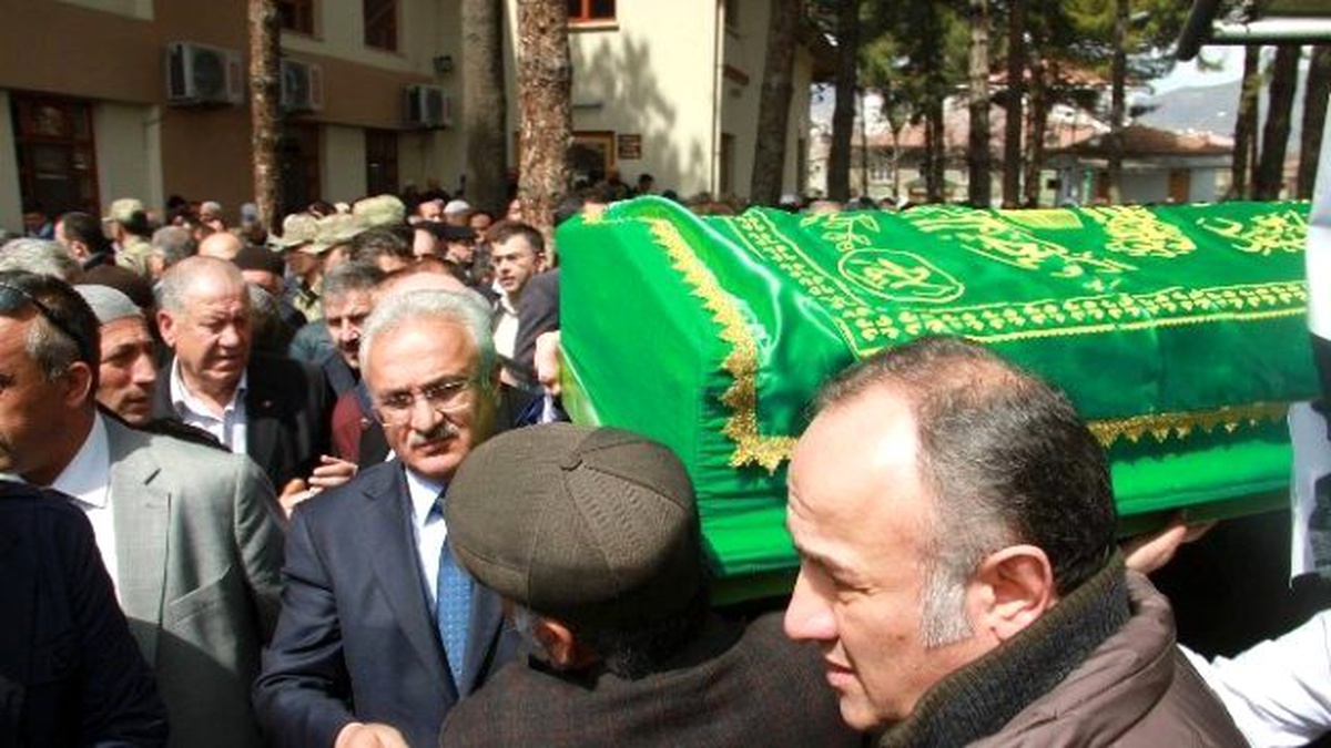 Vali Nayir\'in Babası Yusuf Nayir Son Yolculuğuna Uğurlandı
