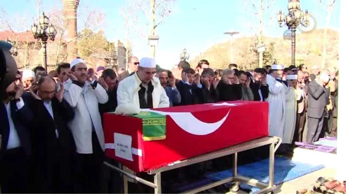Başbakan Davutoğlu, Dr. Emin Acar\'ın Cenaze Namazına Katıldı (2)
