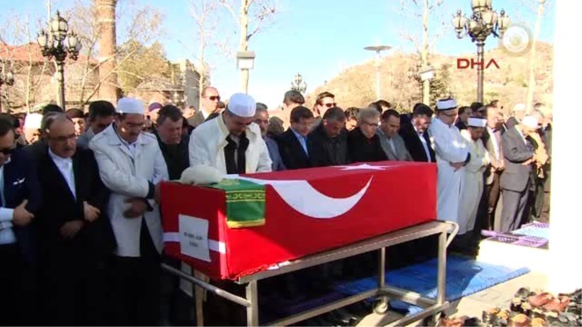 Başbakan Davutoğlu, Emin Acar\'ın Cenaze Namazına Katıldı
