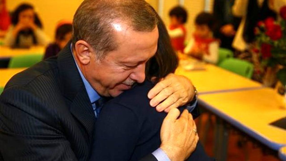 Erdoğan\'ı Duygulandıran Şiir