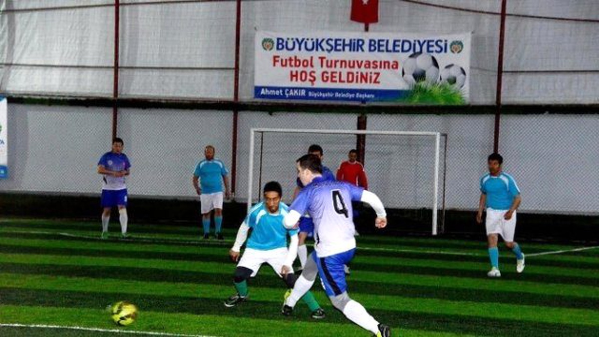 Geleneksel Halı Saha Futbol Turnuvası\'nda Finalistler Belli Oldu
