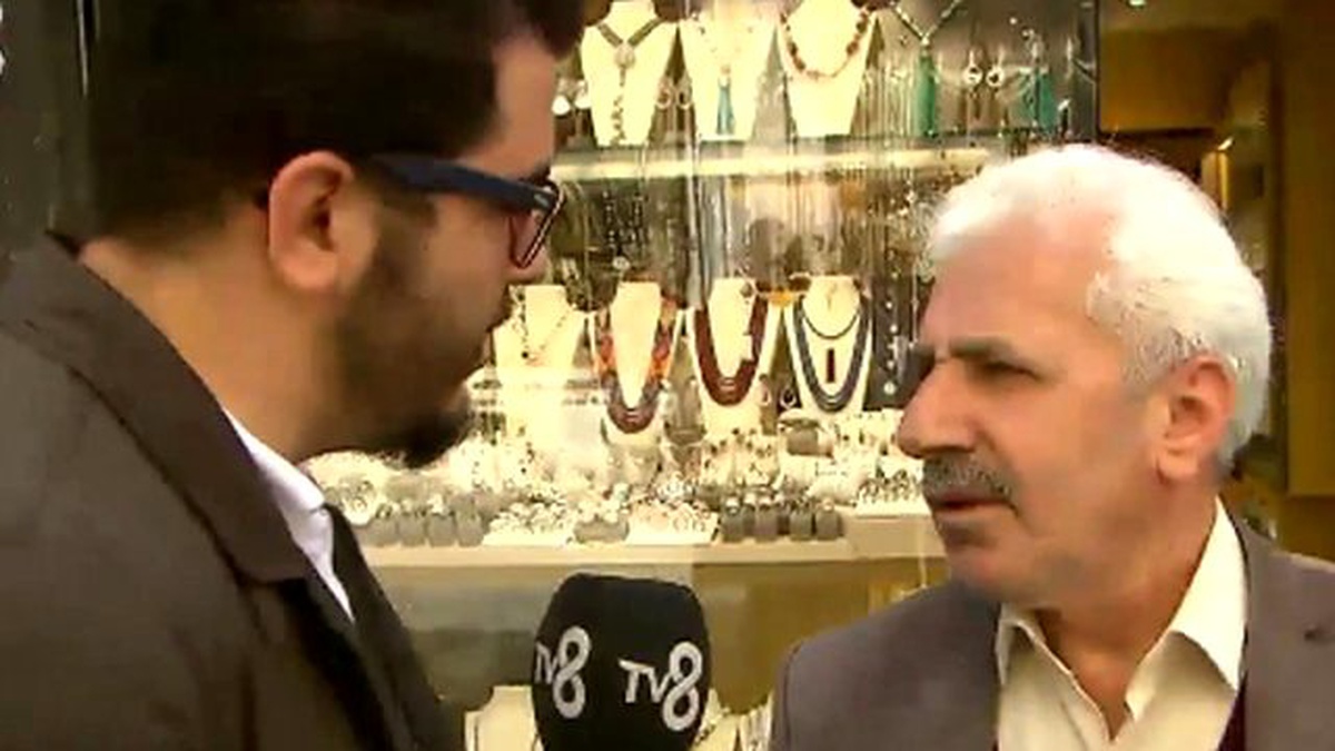 Halka Soruldu : \'Eşinizle Aynı İş Yerinde Çalışır Mısınız?\'