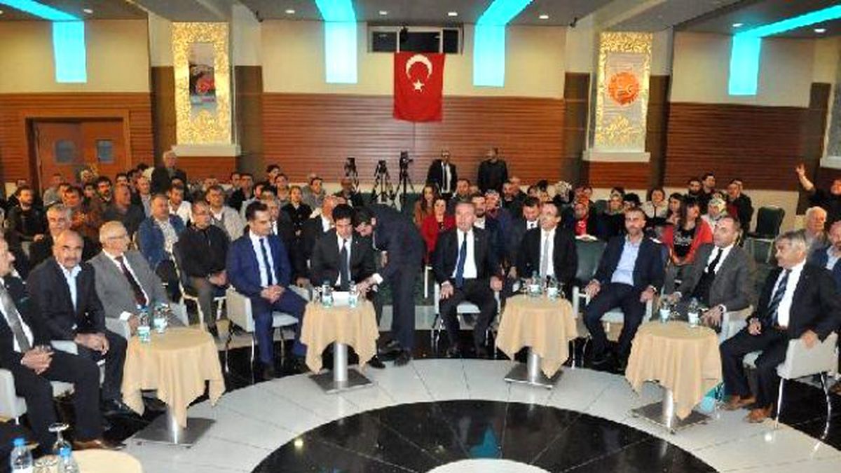 MHP\'li Oğan: Tek Engel Koltuğuna Yapışıp Kamış Genel Merkez Yönetimi