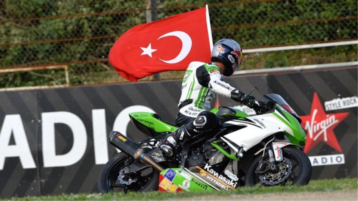 Kenan Sofuoğlu, İspanya\'daki Superbike Aragorn Yarışında Zirveye Çıktı