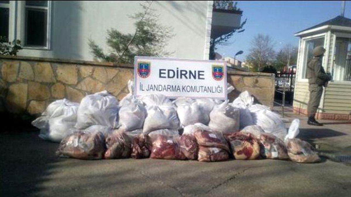 1 Ton 310 Kilo Kaçak Et Ele Geçirildi