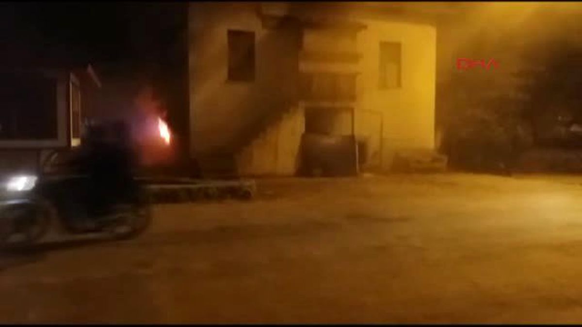 Alanya\'da Ahşap Ev Yangında Kül Oldu