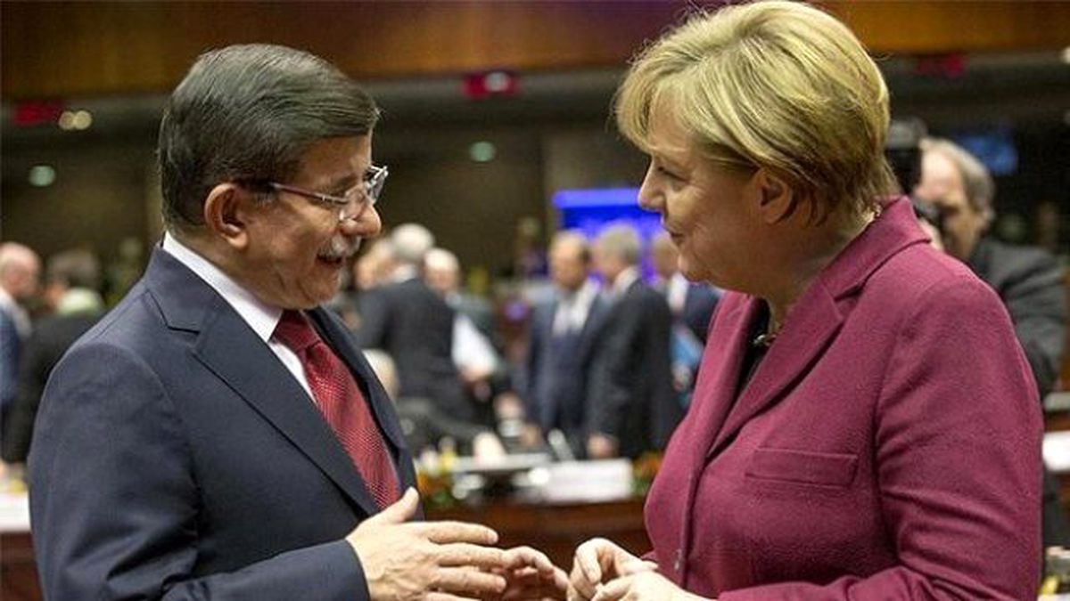 Başbakan Davutoğlu, Merkel ile Görüştü