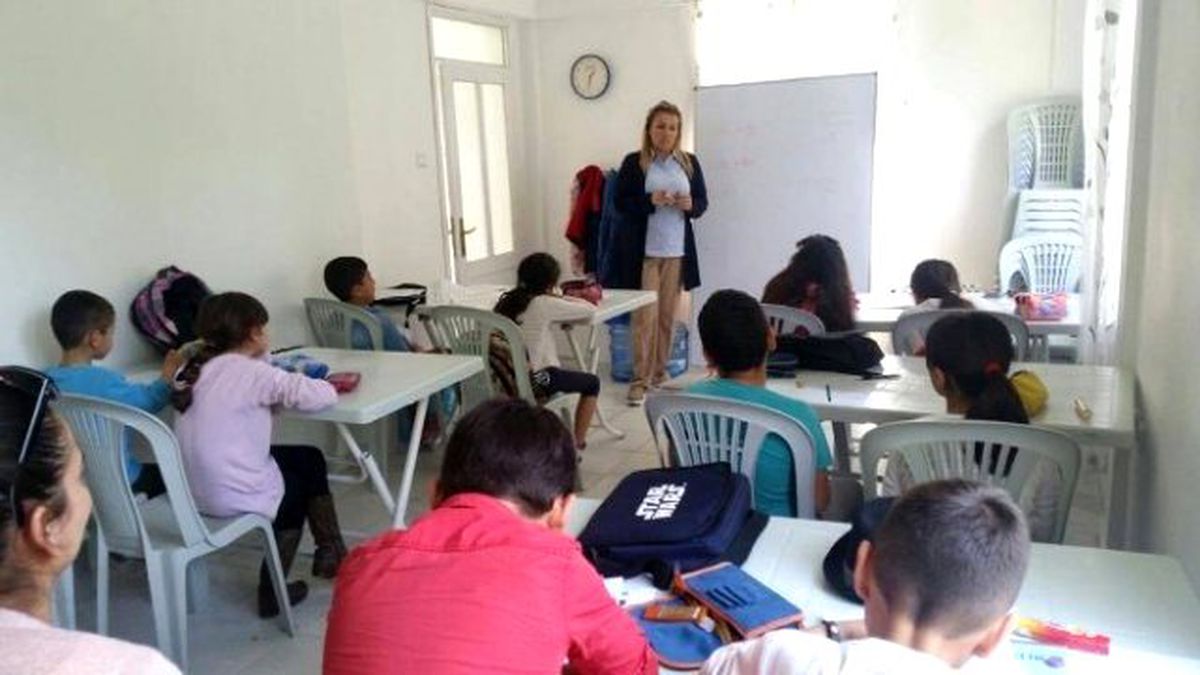 Başkan Uyar, Çeşmealtı Semt Evi\'nde