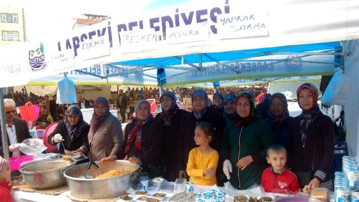 Beyçayırlılar Derneği Kadınları Kermes Düzenledi