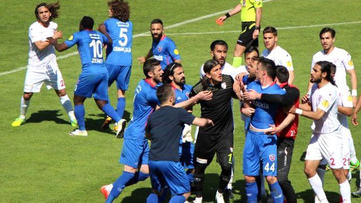 Boluspor-Kardemir Karabükspor Maçında Olay!