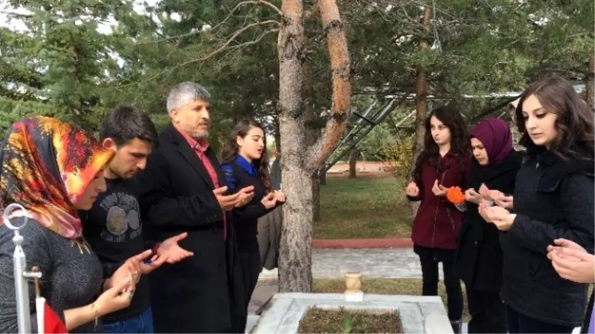 Bozok Üniversitesi Öğrencilerinden Şehitlere Vefa