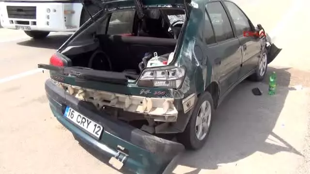 Bursa Kopege Carptiktan Sonra Takla Atan Otomobilin Surucusu Yaralandi Son Dakika