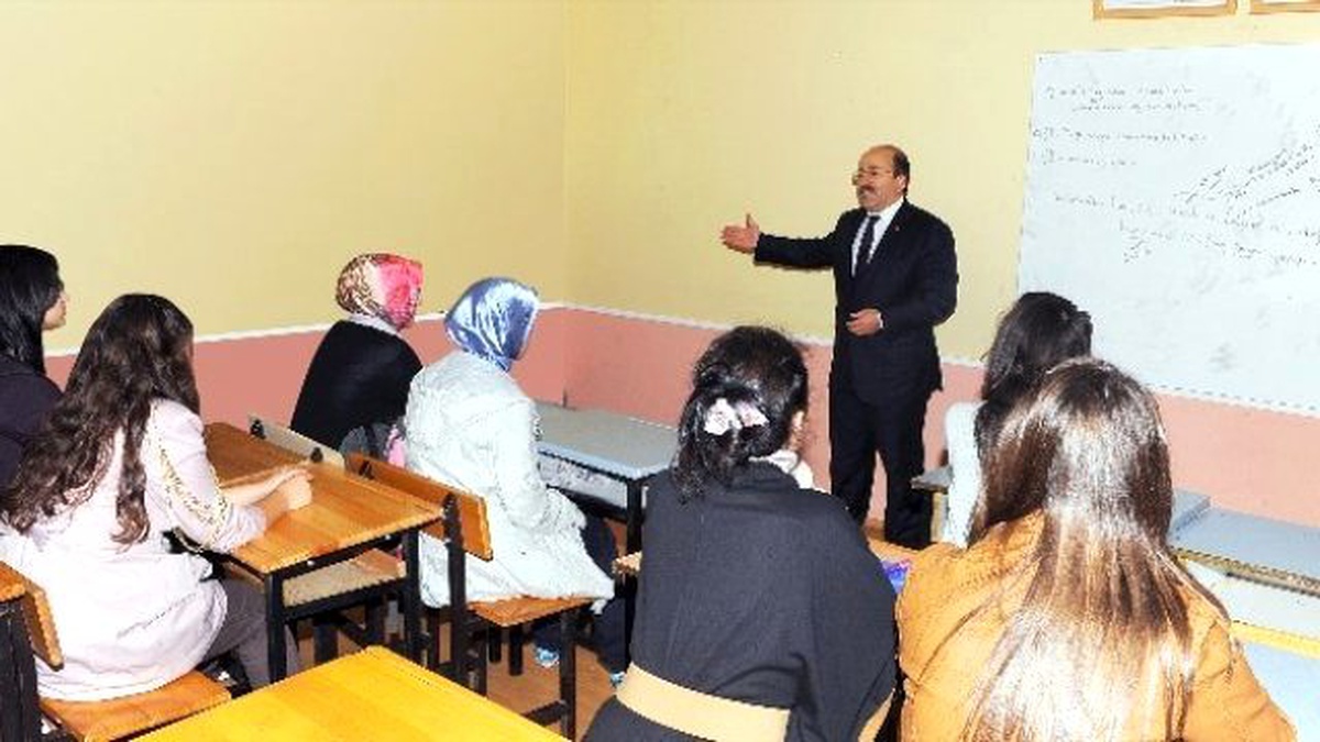 Büyükşehir Dershanesinde Ygs\'ye Hazırlanan Öğrencilerin Yüzde 91\'i 180 Puan Barajını Aştı