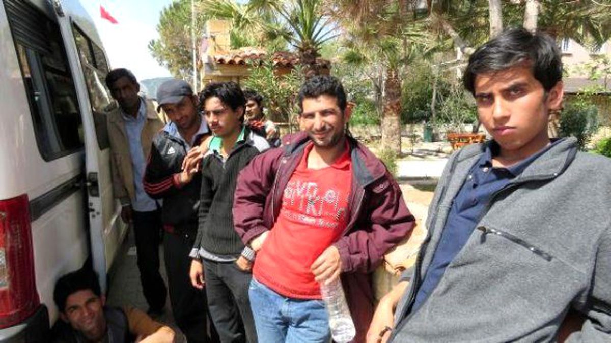 Çanakkale\'de 45 Mülteci Yakalandı