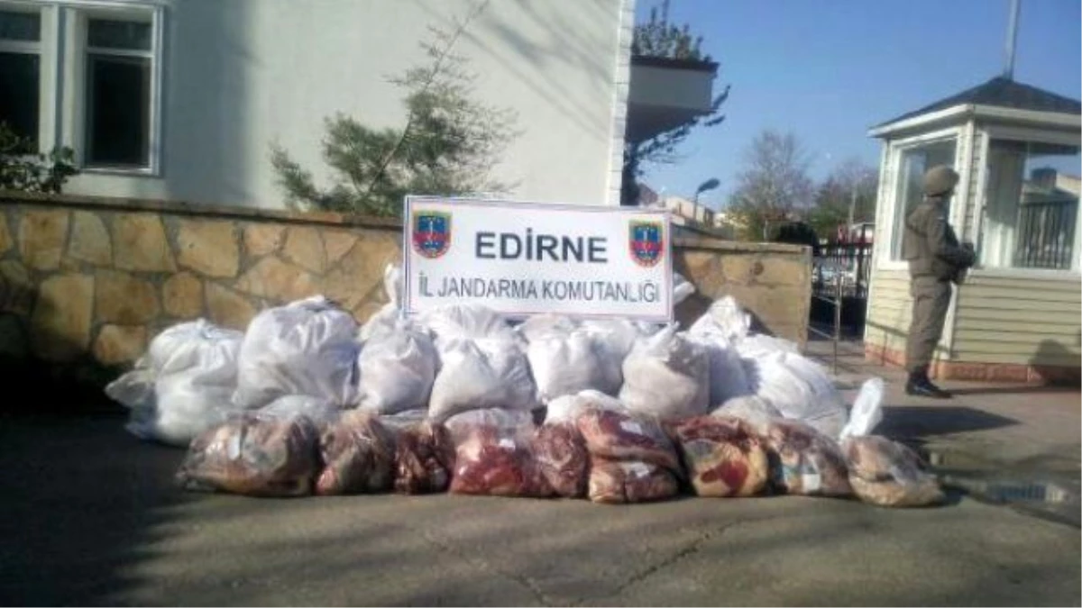 Edirne\'de 1 Ton 310 Kilo Kaçak Et Ele Geçirildi