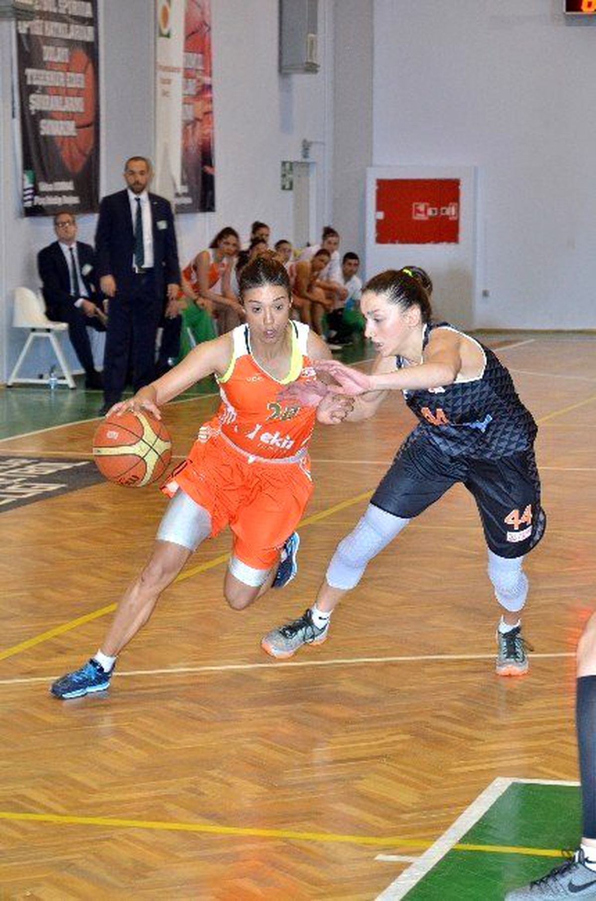 Ekiz Yumurta Foça Zirveye Demir Attı