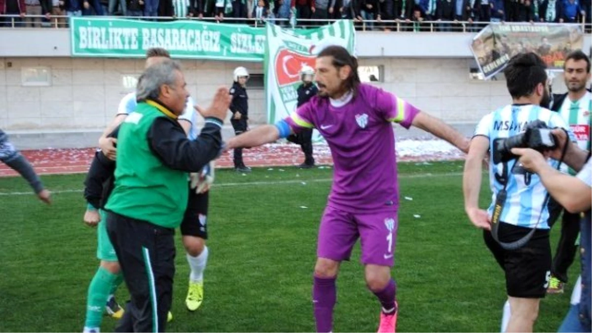 Futbolcuyu Yumrukla Yere Seren Malzemeci: Namus Davası Olduğu İçin Vurdum