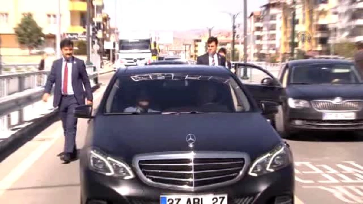 Gaziantep\'e Yeni Köprülü Kavşak