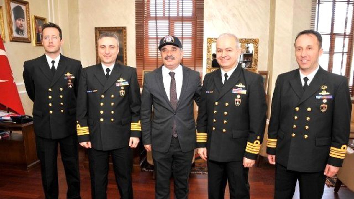 Gemi Komutanları, Büyükşehir Belediyesi\'ni Ziyaret Etti