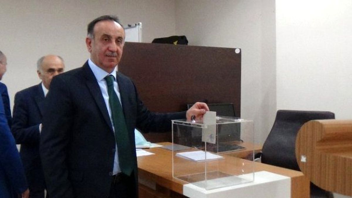 Giresun İl Genel Meclisi\'nde Yeni Dönem Seçimleri Yapıldı