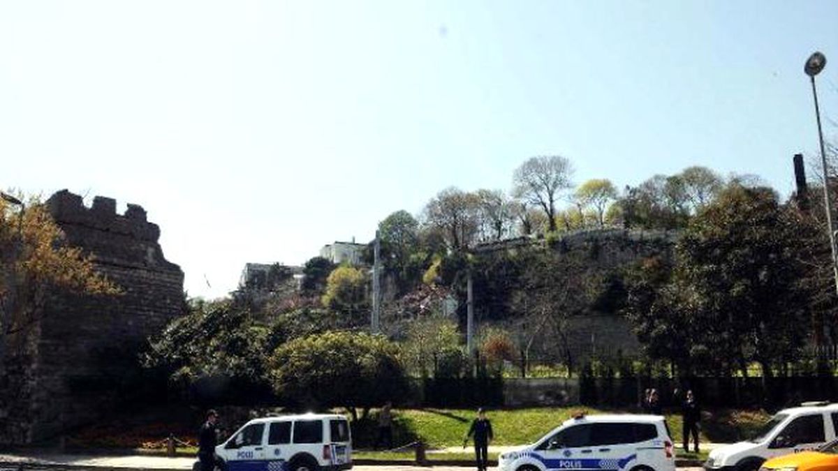 Gülhane Parkı\'nda Duvar Çöktü: 3 Yaralı (2)