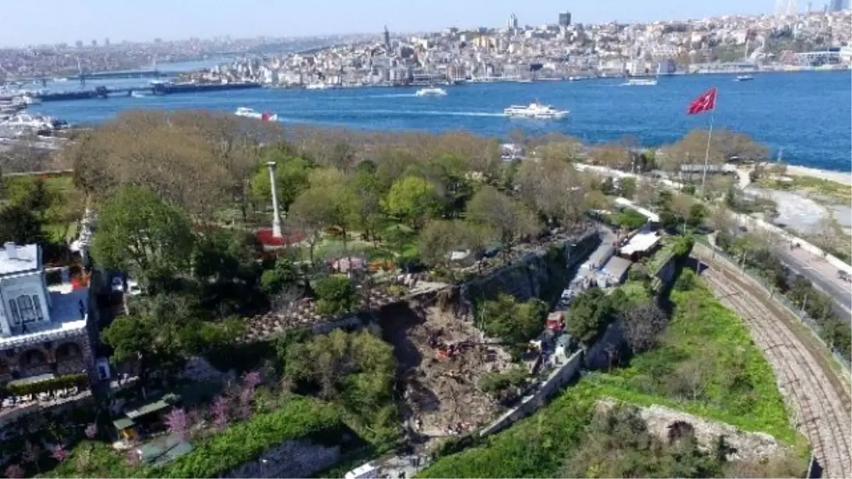 Gülhane Parkı\'ndaki Göçük Havadan Görüntülendi