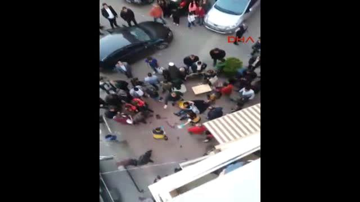 İzmit - Gençleri Uyarınca Bıçaklandı