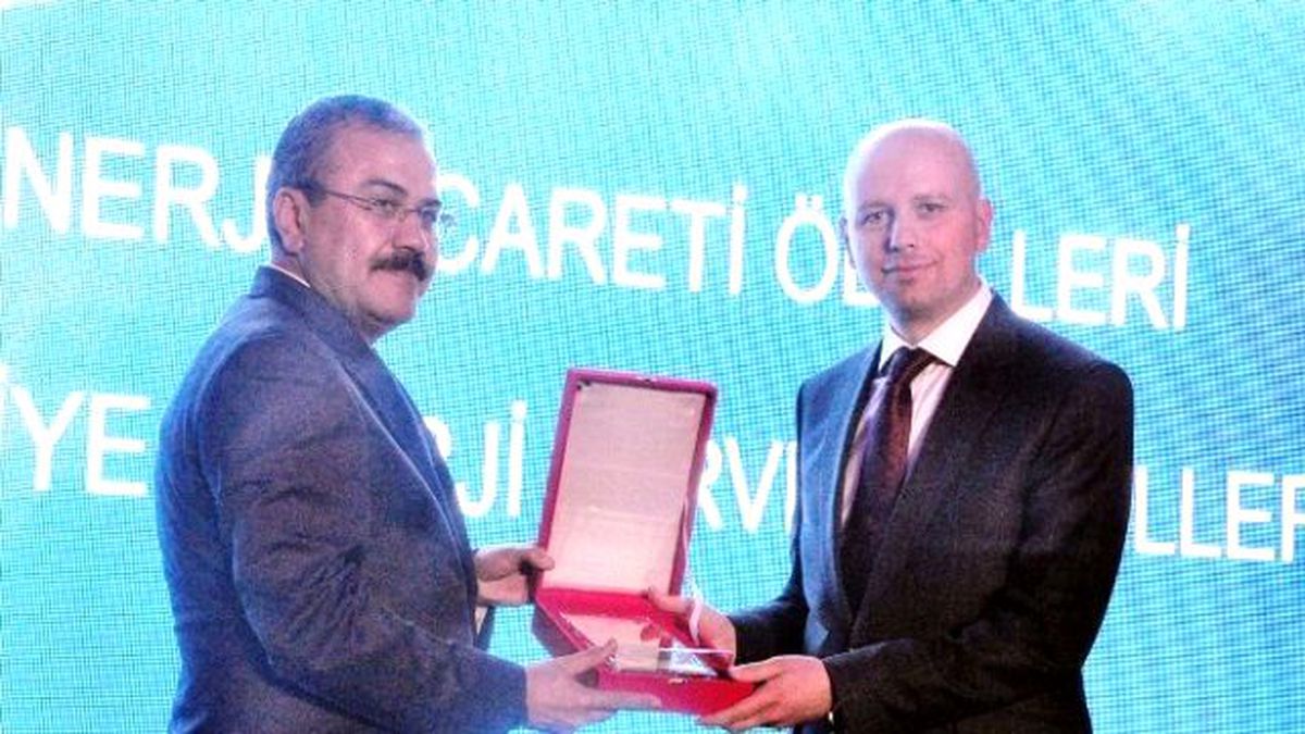 Kayserigaz\'a Altın Vana Ödülü