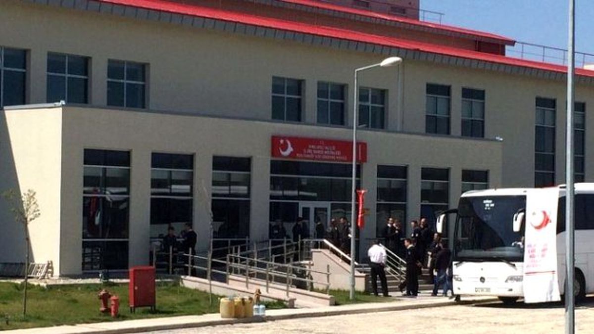 Kırklareli\'ndeki 22 Mülteci Başka İllere Nakledildi