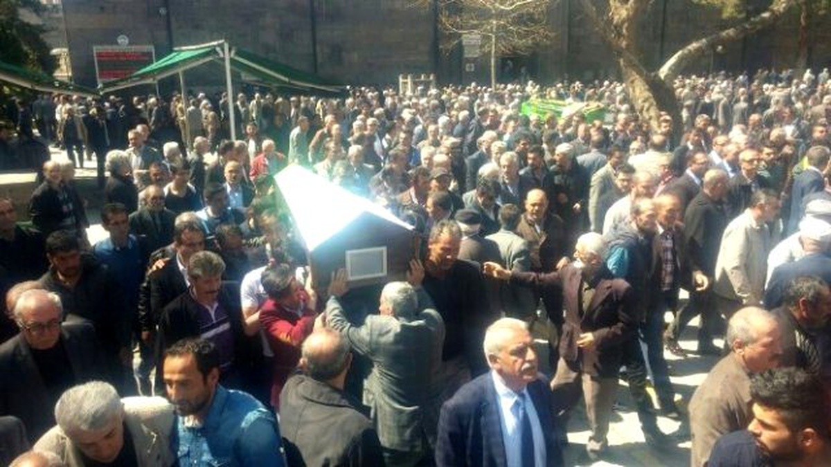 Kocasının Balta ile Katlettiği Kadın Toprağa Verildi