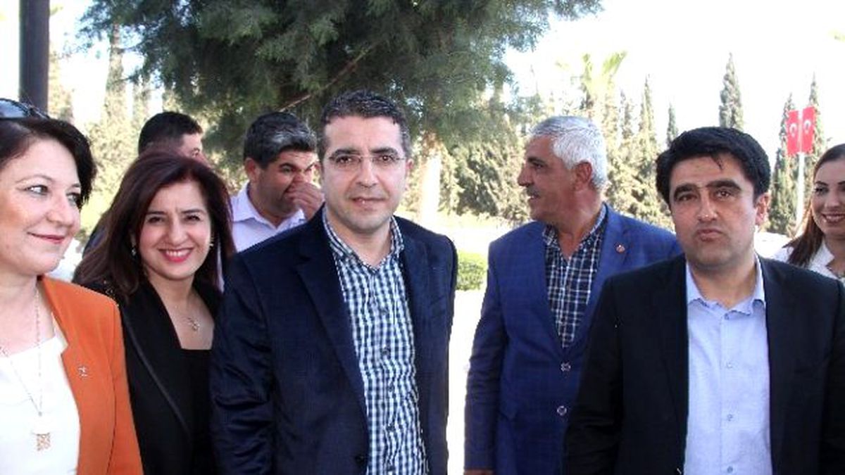 Mersin AK Parti\'de Devir Teslim