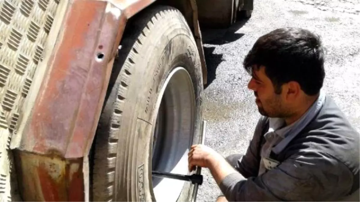 Nusaybin\'de PKK\'dan Roketli Saldırı: 1 Uzman Çavuş Şehit, 2 Yaralı (2)