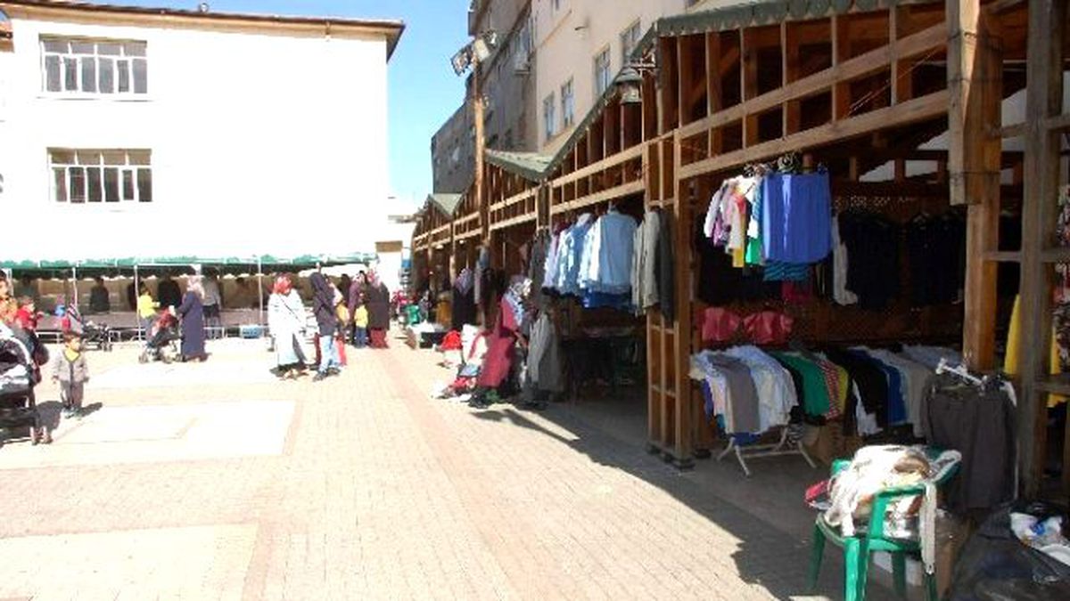 Öğrenciler Yararına Kermes Düzenlendi