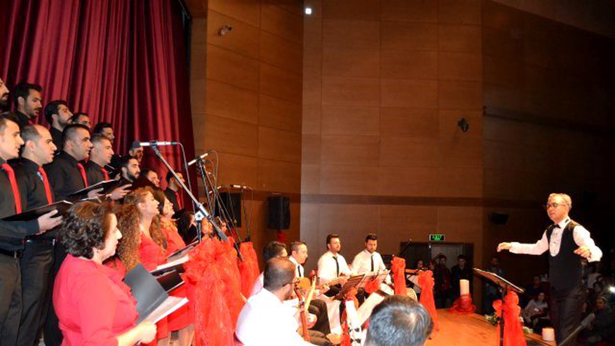 Öğretmen Korosundan Muhteşem Konser