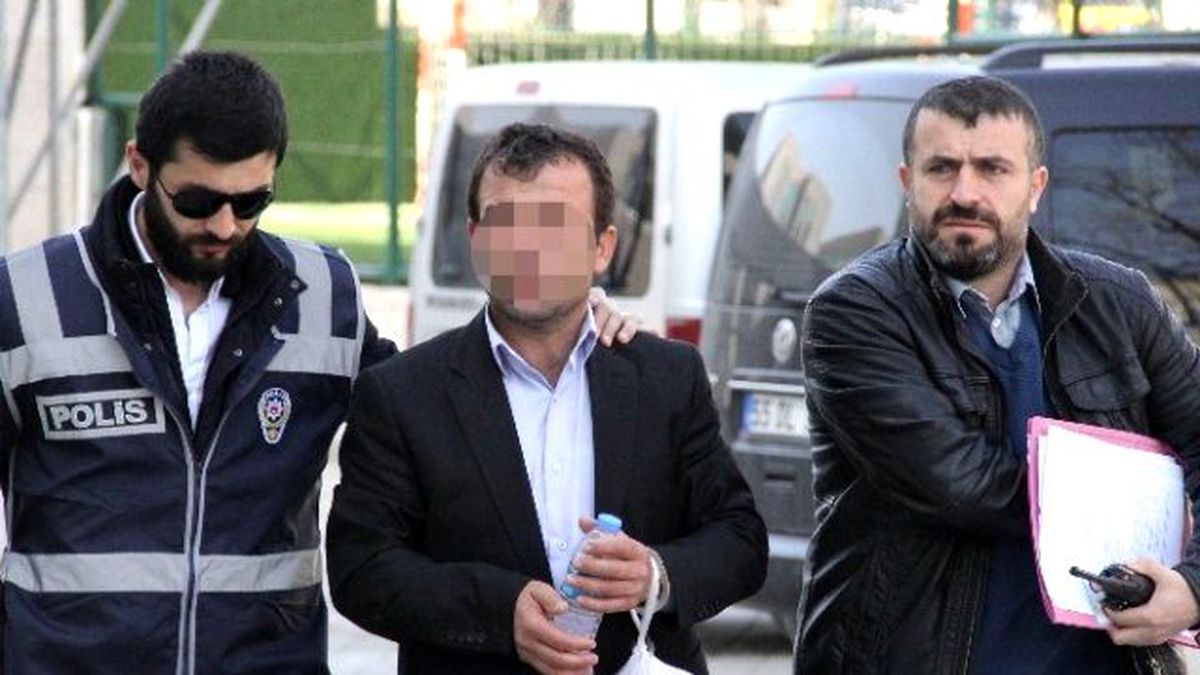 Polisin Tuvalette Unuttuğu Silahı Alınca Gözaltına Alındı
