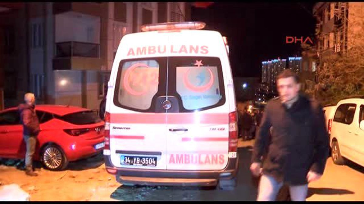 Şehit Binbaşı Turgay Çelik\'in Eyüp\'teki Babaevine Ateş Düştü