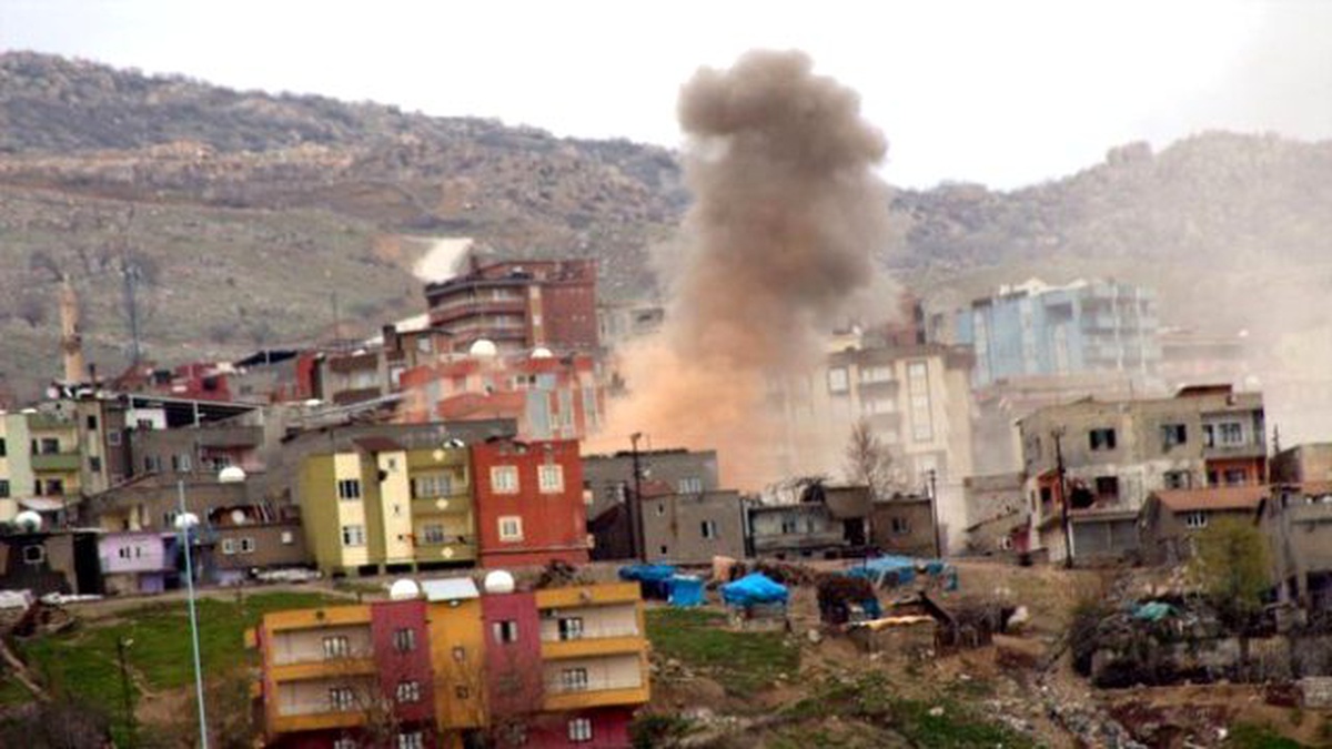 Şırnak\'ta Keskin Nişancıların Oldukları Binalar Vuruluyor