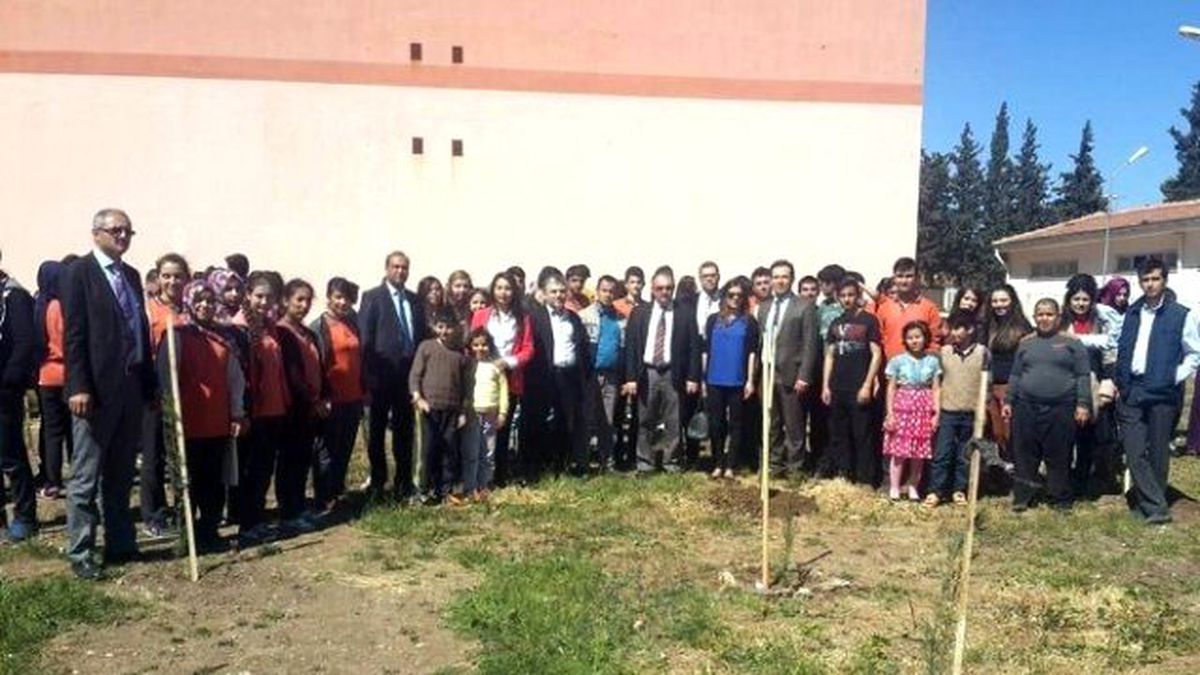 Üniversiteli Öğrencilerden Otizmli Çocuklar İçin Farkındalık Etkinliği